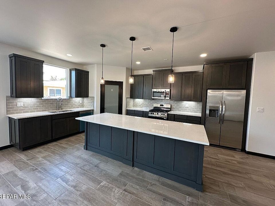 2nd image of 420 Pomeroy Pl