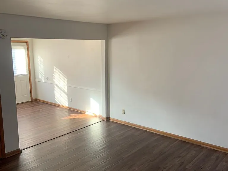 714 7th St S — Photo 3