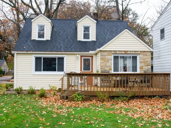 240 Plymouth Rd, Eastlake, OH 44095