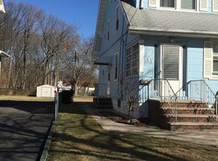 919 Chestnut St, Roselle, NJ 07203