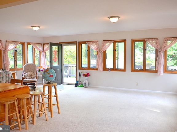 4th image of 3500 Queen Anne Dr