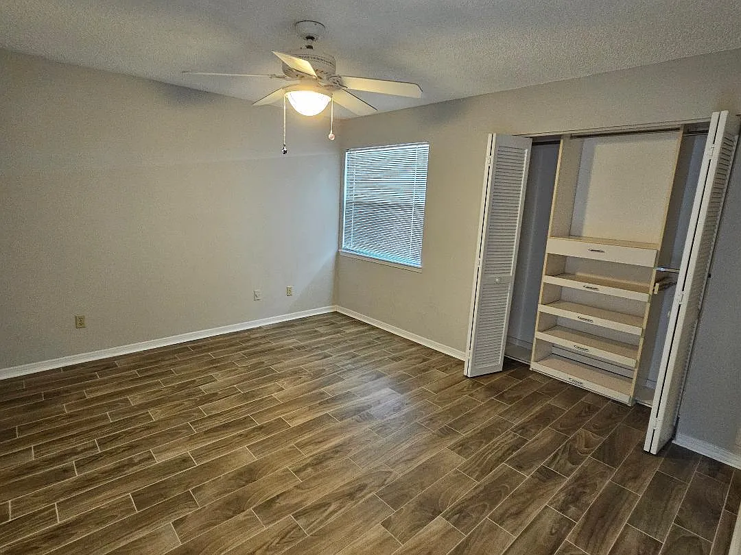 Deermoss Way E, Jacksonville — Photo 4