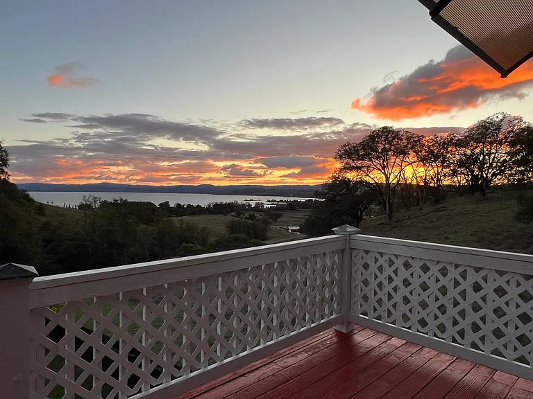 King St — Photo 25