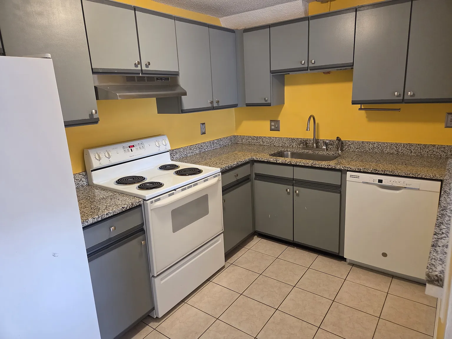 2 bed, 810 sqft, $1,100 — Photo 4