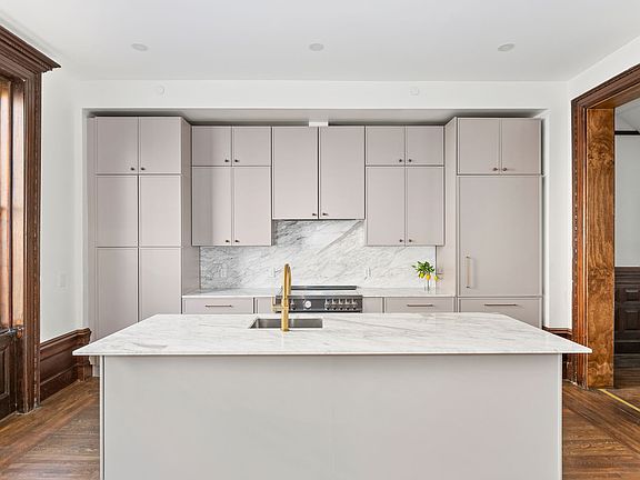 3rd image of 447 W 162nd St #2