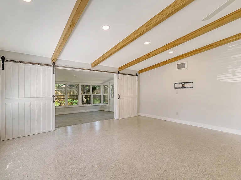 4219 Maceachen Blvd — Photo 3