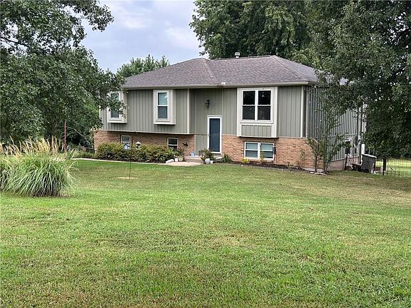 2nd image of 20212 Golden Rd