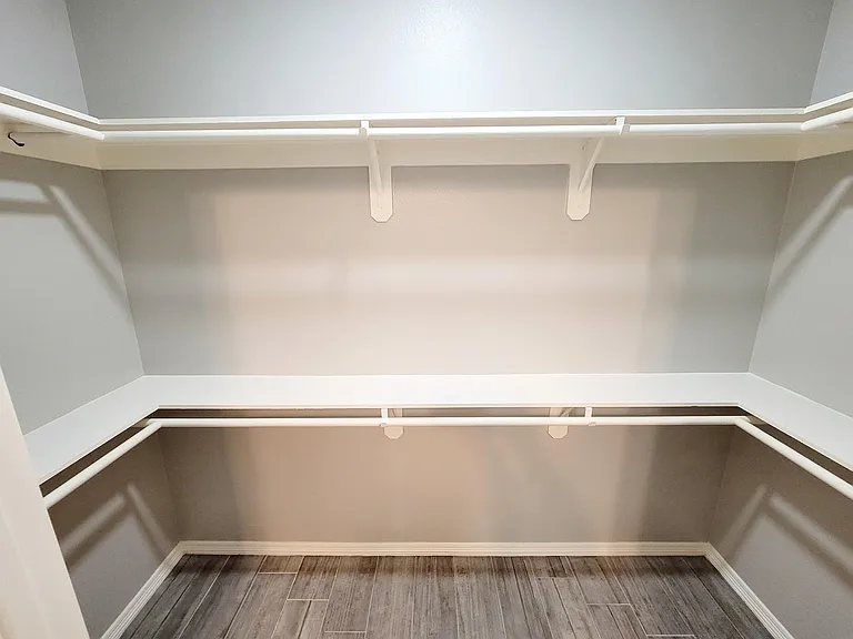 1909 Davenport St #1 — Photo 16
