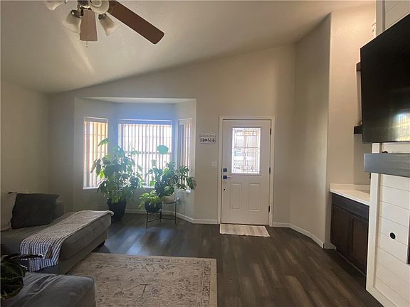4th image of 2744 Emerson Avenue