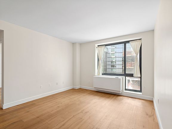 2nd image of 2519 43rd Ave #606