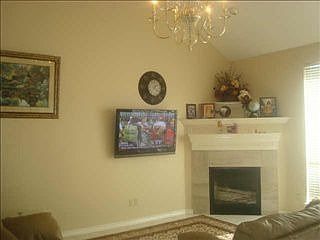 4th image of 2285 Heatherdale Dr