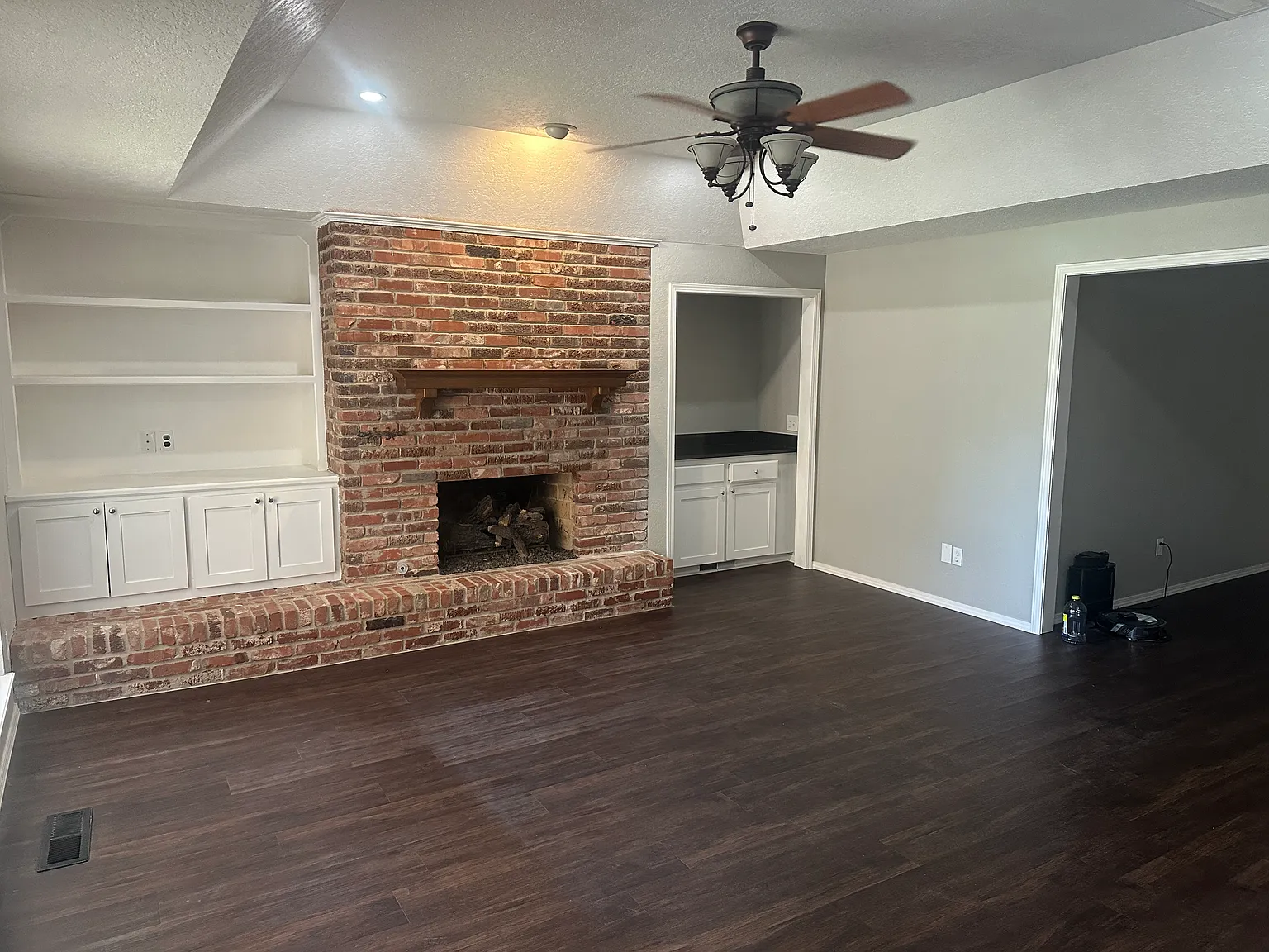 3 bed, 1845 sqft, $1,550 — Photo 2