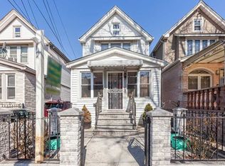 18409 90th Ave, Hollis, NY 11423