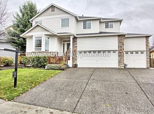 907 N 9th Way, Ridgefield, WA 98642