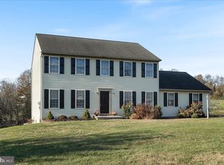 105 Pear Ln, Peach Bottom, PA 17563