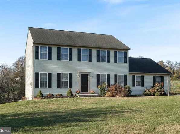 105 Pear Ln, Peach Bottom, PA 17563