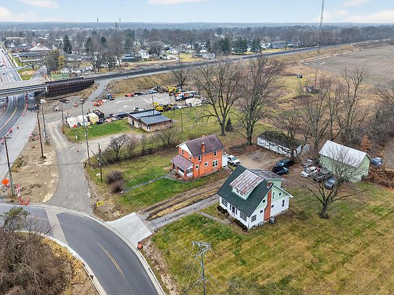 3rd image of 511 Bowtown Rd