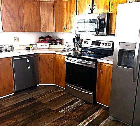 5th image of 137 Fordham Cir