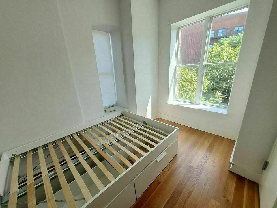 1st image of 125 Lefferts Pl