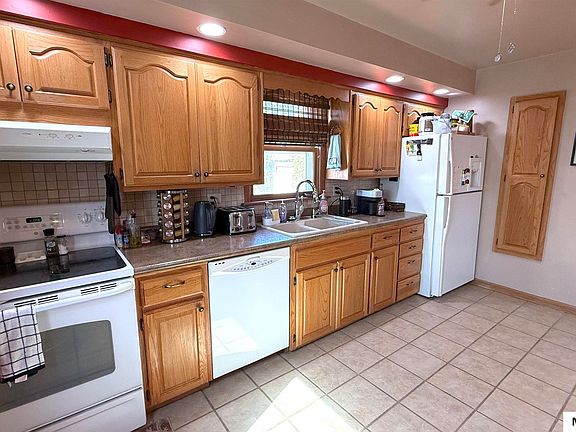 5th image of 99 Mission Dr