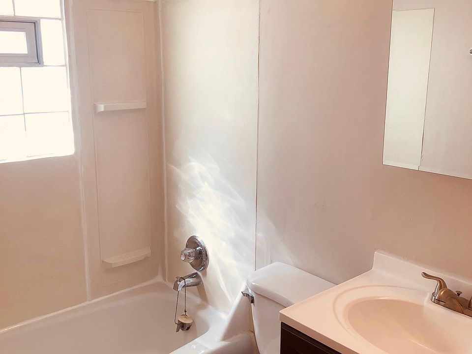 1st image of 1378 Hollywood Pl #A