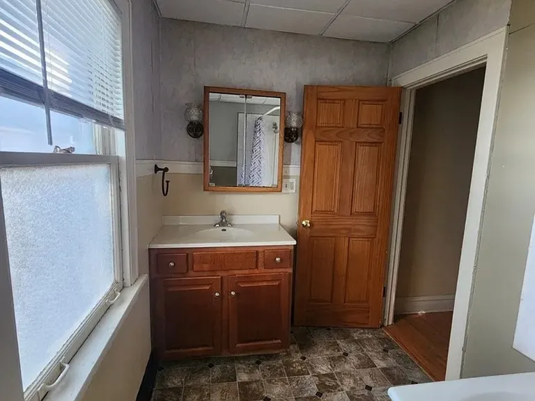 1125 Paul St #B — Photo 8