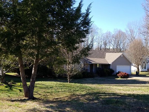 3rd image of 627 Heartwood Way