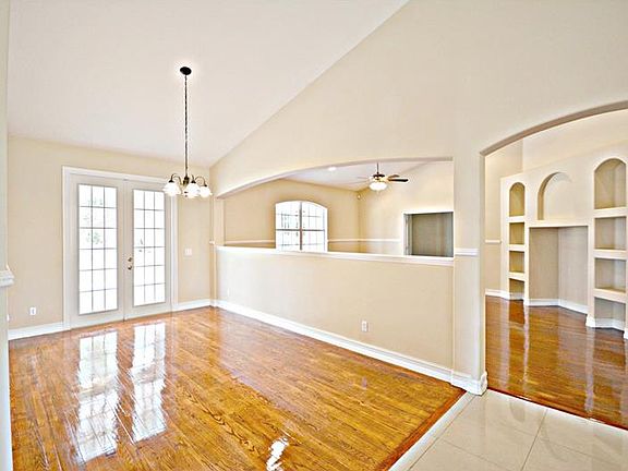 4th image of 12922 Montevista Dr