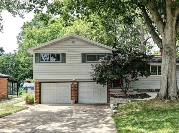 3136 Englewood Dr, Stow, OH 44224