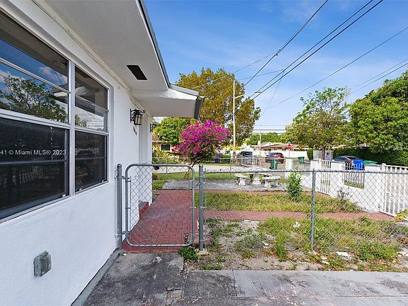 3rd image of 1074 NW 27th St #0