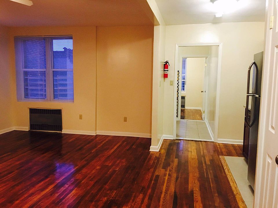 1st image of 14848 88th Ave APT 6M