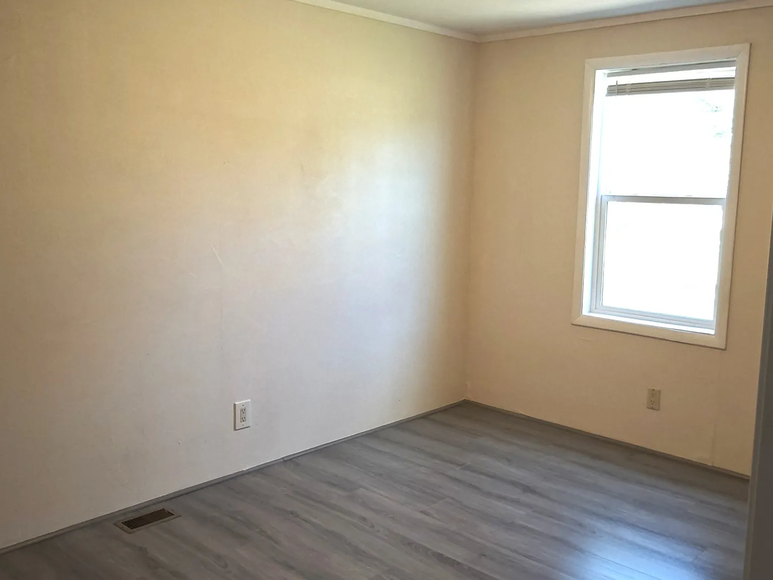 3 bed, 1344 sqft, $1,900 — Photo 3