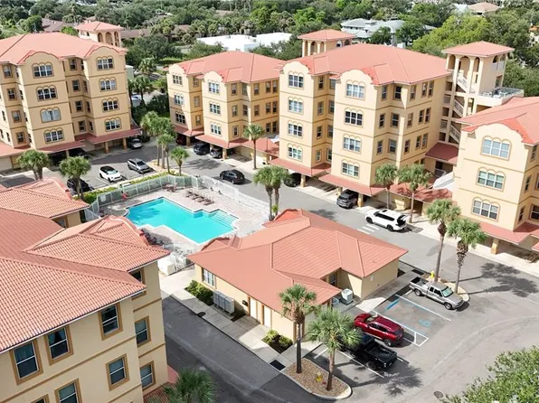 612 Wells Ct Unit 202, Clearwater, FL 33756