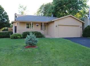 2721 Westcliffe Dr, Burnsville, MN 55306