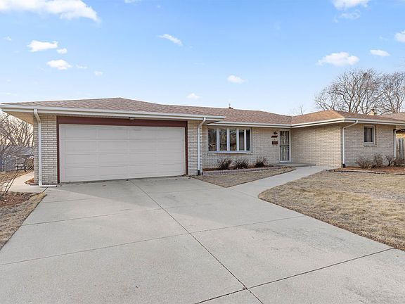 2nd image of 607 Emerson Dr