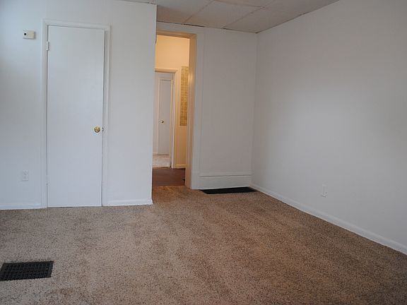 3rd image of 226 W 8th Ave APT 1