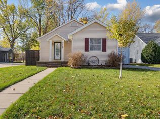 1269 River Rd, Windom, MN 56101