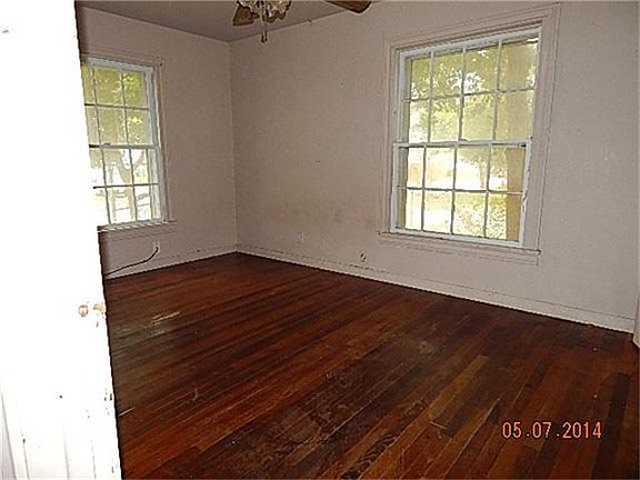 4th image of 300 W Cleveland St