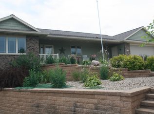 501 Gunnar Ln, Ellendale, MN 56026