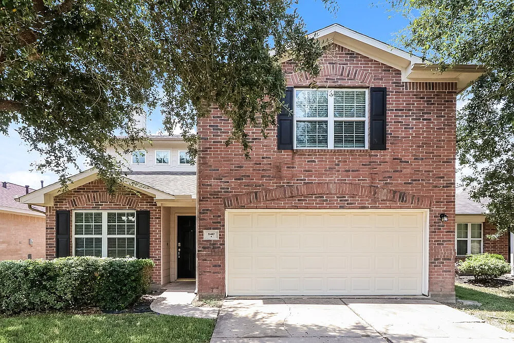 3 bed, 2.5 bath, 1884 sqft, $2,145 — Photo 1