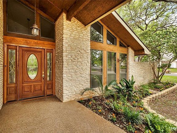 5th image of 7801 Lindenwood Cir