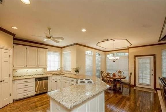 3rd image of 803 Blue Spruce Ct