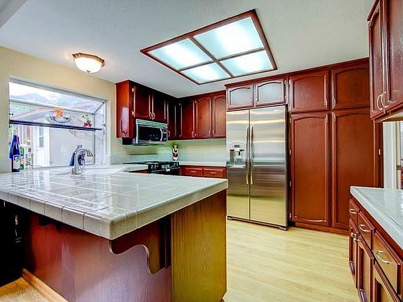 4th image of 1434 Southwood Way