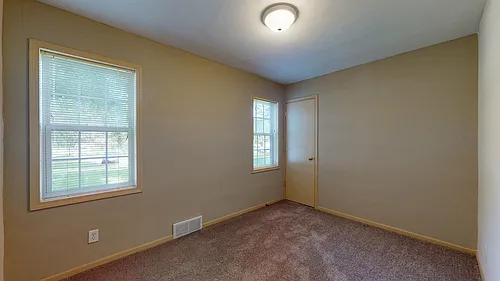 2905 Commercial Ave #1 — Photo 10