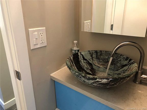 2nd image of 597 Chapel St #1