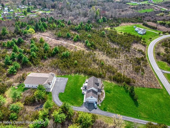 4th image of 3184 Sleepy Hollow Road