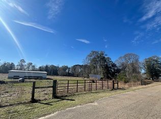 1 Rogers Rd, Columbia, MS 39429