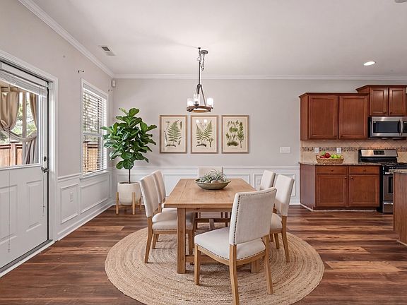 4th image of 3568 Althorp Dr