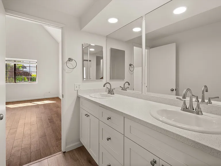 750 Rialto St — Photo 22