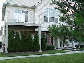 3rd image of 16893 Hawick Ln